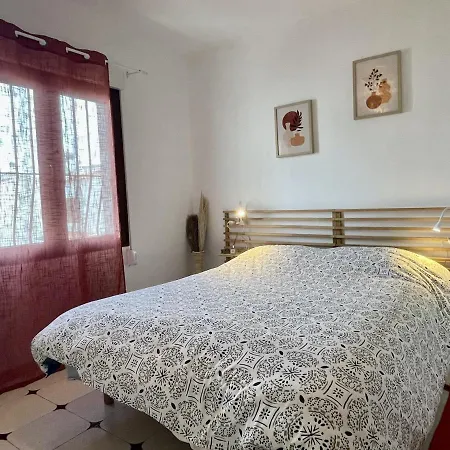 La Flor 6 L' Escala